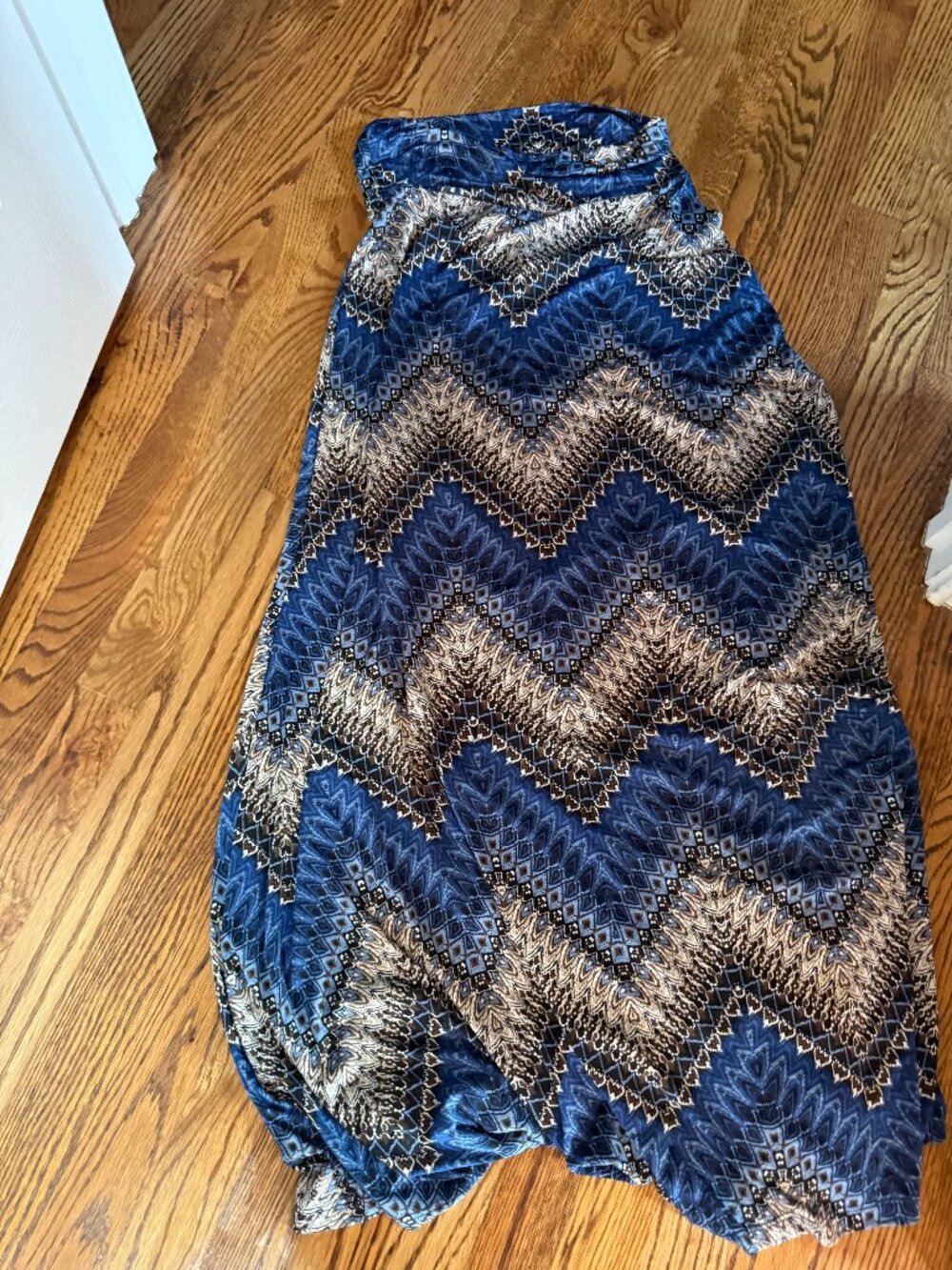 Gilli Blue Boho Chevron Print Maxi Skirt Size Medium